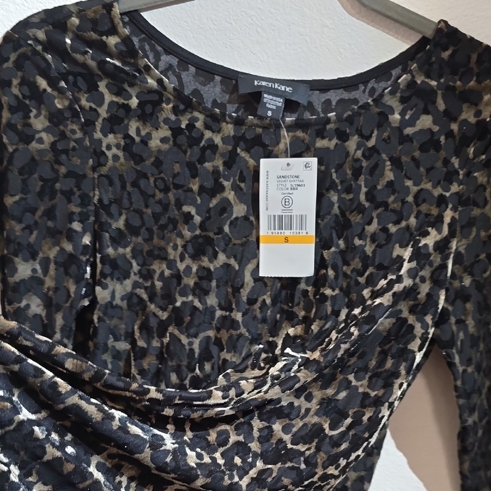 Karen Kane Black and Gray Relaxed Long Sleeve Blouse - Picture 5 of 6